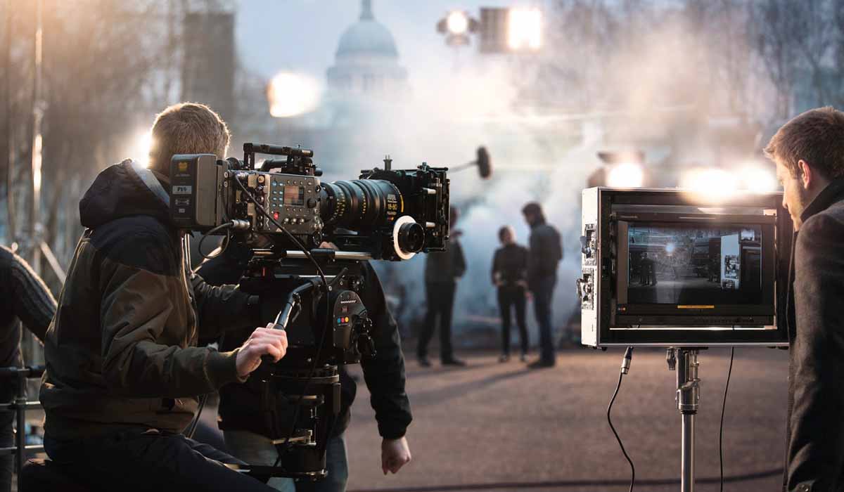 MLDSPOT 9 Cara Membuat Film Pendek dan Contoh Film Pendek Keren